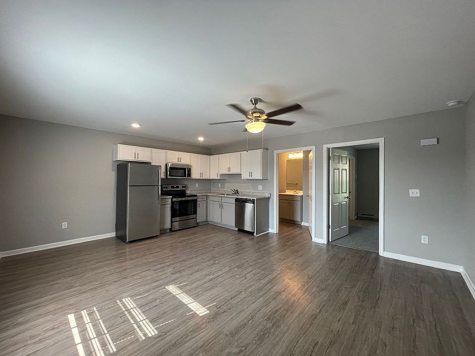 1st image of 455 Pauline Dr #4