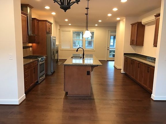 2nd image of 1366 Brooklyn Walk NE #124