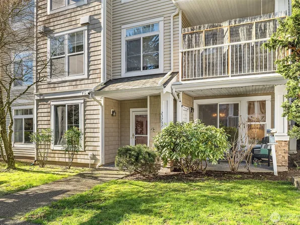 23757 SE 52nd Lane #13-1, Issaquah, WA 98029