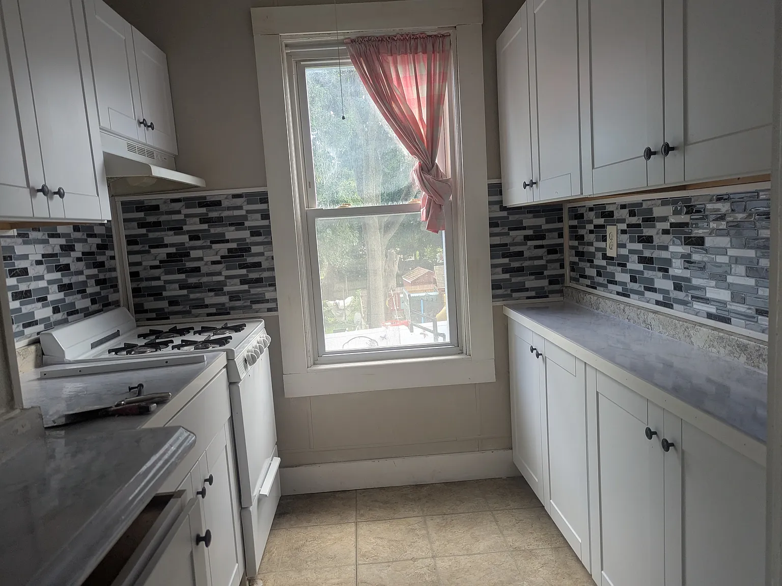 140 Clark St — Photo 4