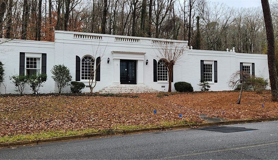 1st image of 4535 Woodland Hills Dr