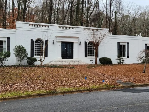 4535 Woodland Hills Dr, Tuscaloosa, AL 35405