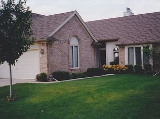 4205 Reflections Dr, Sterling Heights, MI 48314