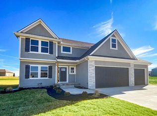12809 S Foxborough Ct, Lake Lotawana, MO 64086
