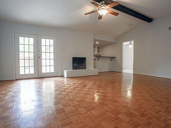 4th image of 1103 Chapel Creek Ct