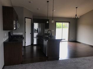 1545 35th Ave SW, Cambridge, MN 55008