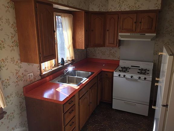 Cabinets are in excellent shape, just needs some paint and new countertop