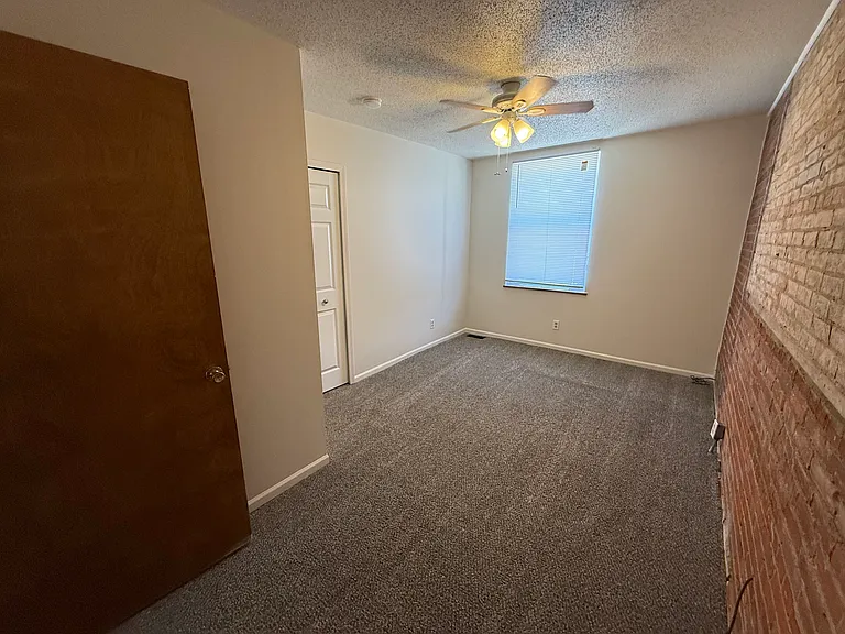 140 S Saginaw St #2 — Photo 5
