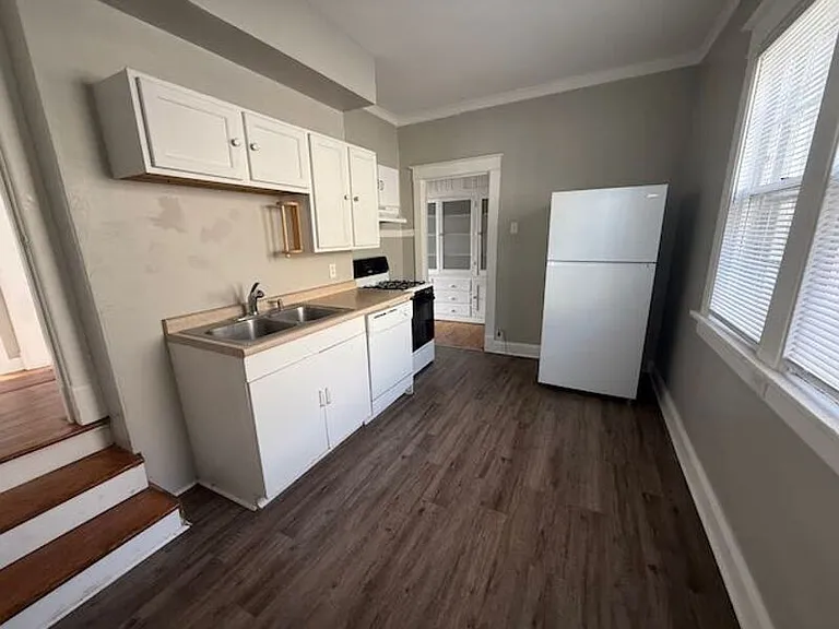 415 N Cooper St — Photo 8