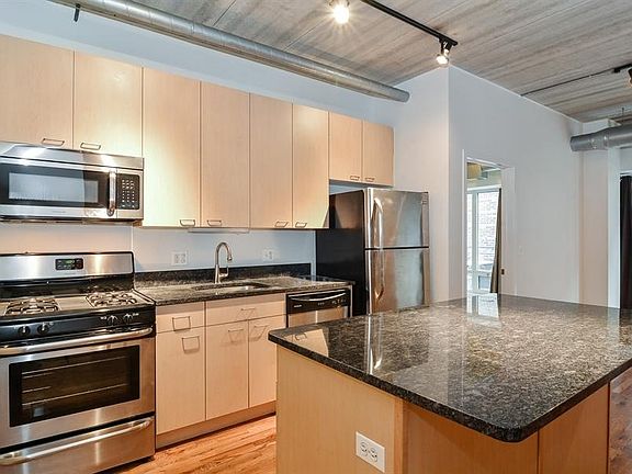 4th image of 1430 S Michigan Ave APT 208