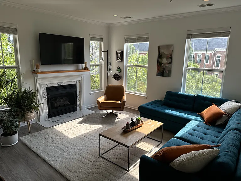 5112 Donovan Dr #303 — Photo 2