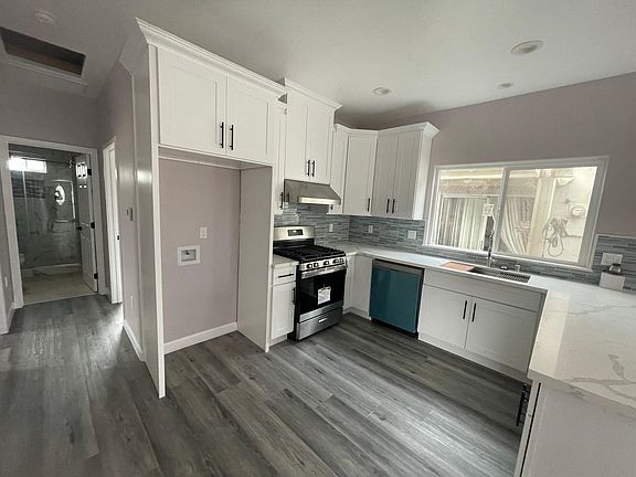 2nd image of 13624 Palomar St