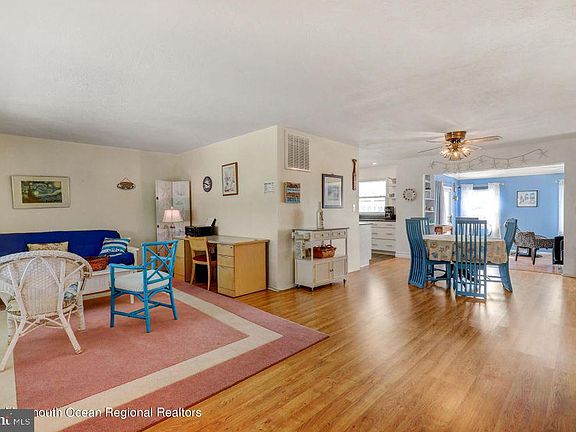 4th image of 88 Archer Ave S