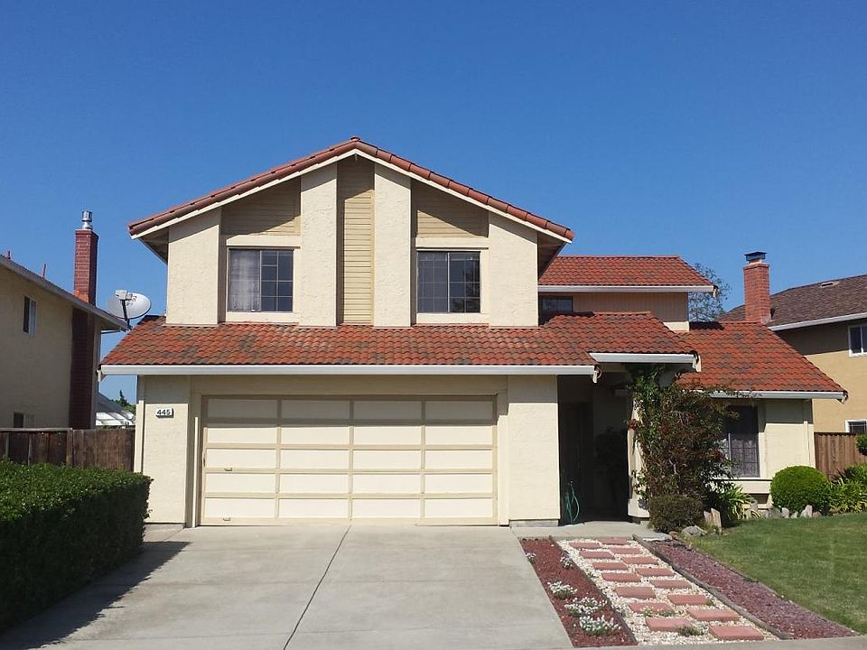 1st image of 445 Heathcliff Pl
