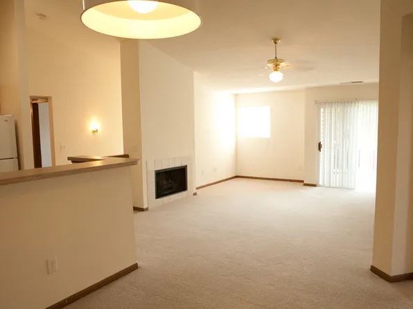 Hollow Creek IV Apartments