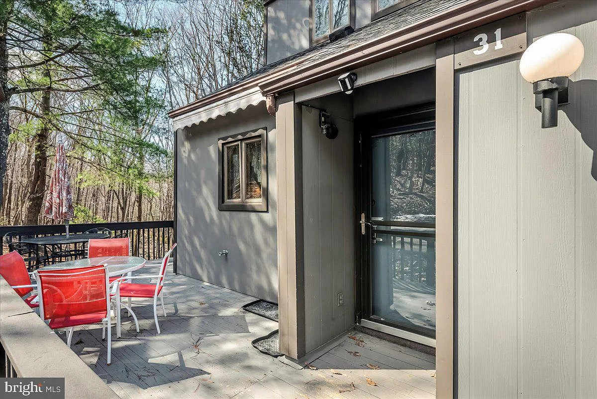 3 bed, 1425 sqft, $2,500 — Photo 4