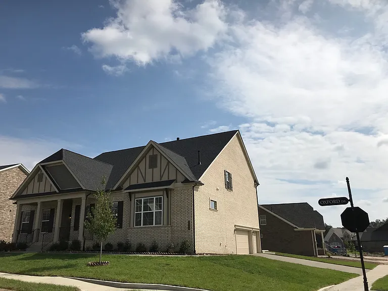 3038 Oxford Dr — Photo 3