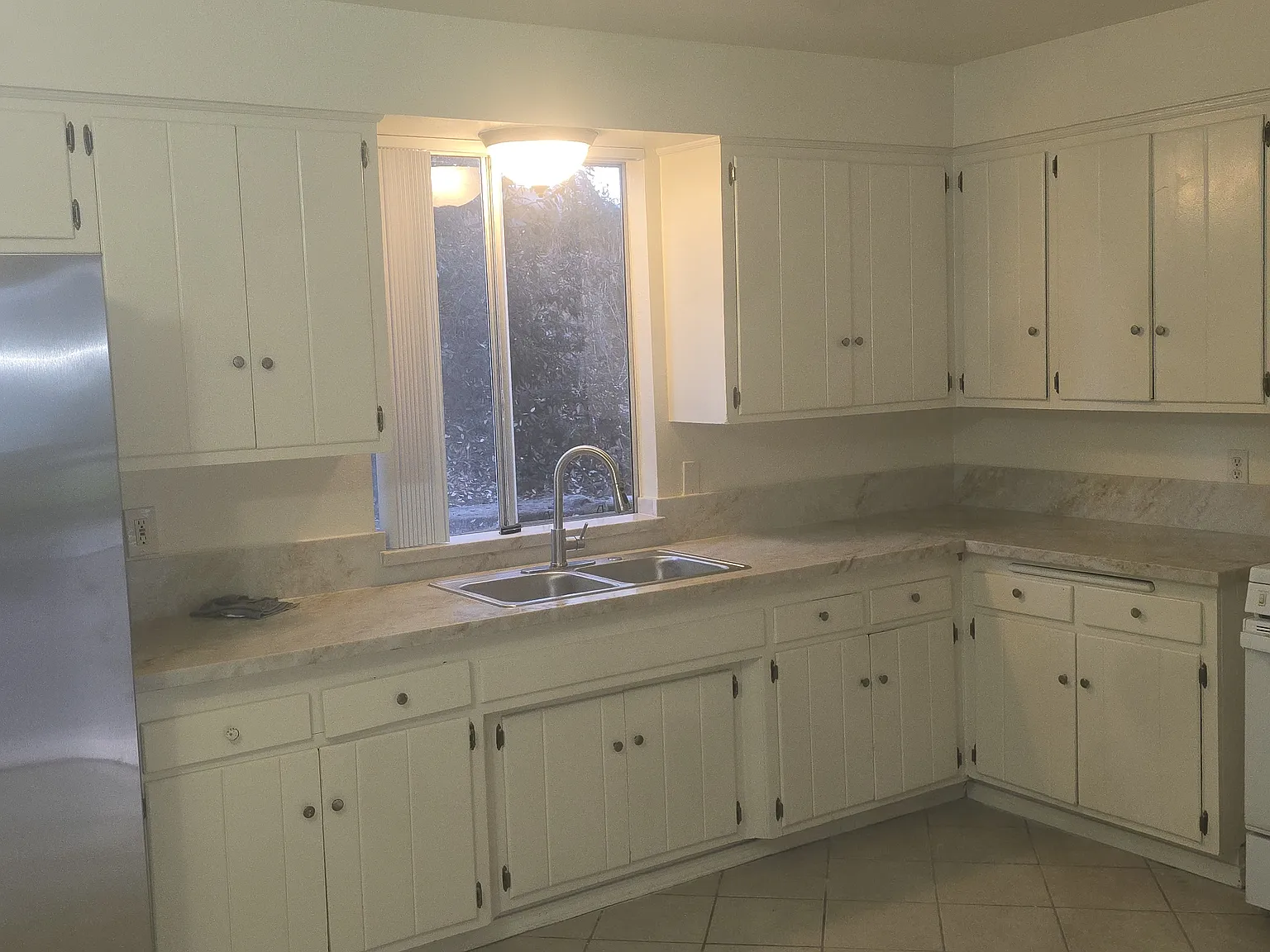 3 bed, 900 sqft, $2,695 — Photo 3