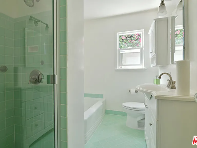 2468 Glencoe Ave — Photo 9