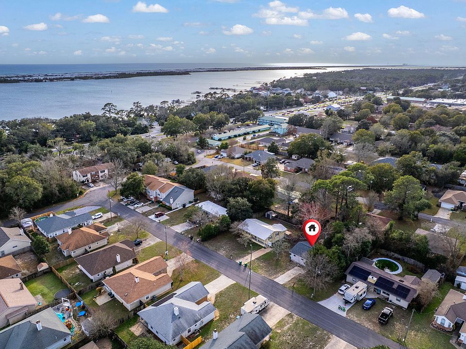 1st image of 30 Cascabellas St