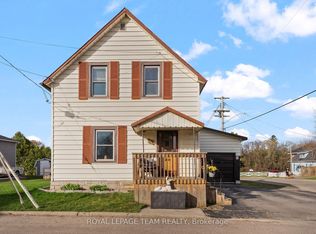 80 Bank St S, Renfrew, ON K7V 2E6