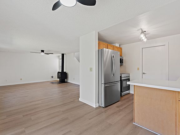 5th image of 215 21st Pl SE #B