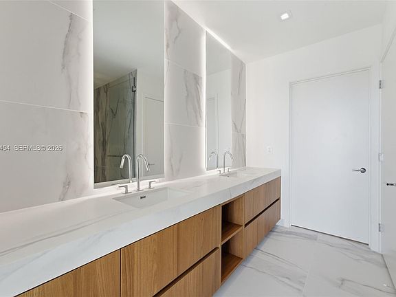 5th image of 1400 Biscayne Blvd #3004