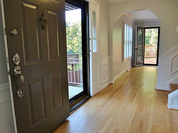 3rd image of 7321 Mallory Ln