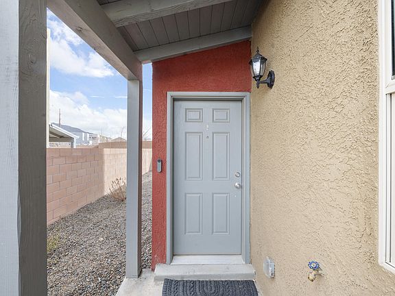 3rd image of 1508 Borrego Dr SE
