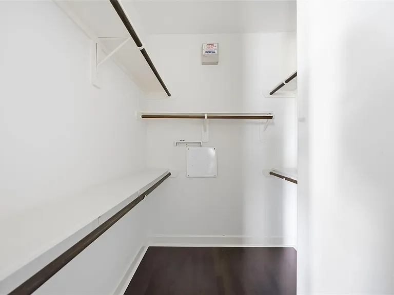 708 Schwartz St — Photo 21