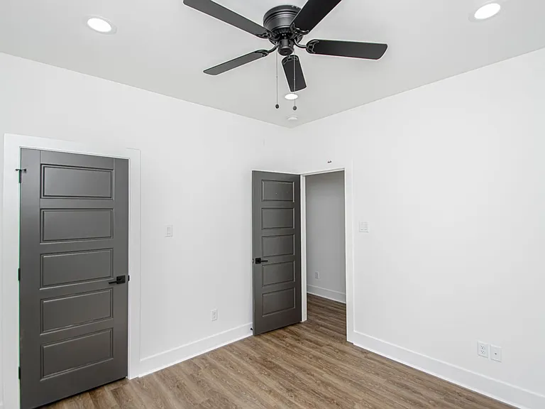 324 S Schiller St — Photo 22