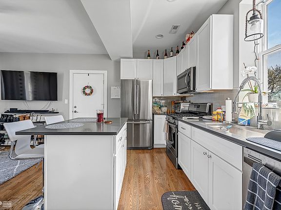 3rd image of 2824 N Drake Ave #W4