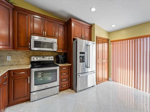 630 Sea Pine Way I #A, Greenacres, FL 33415