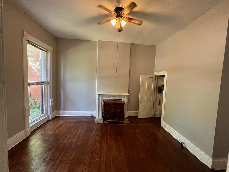1st image of 208 W Ormsby Ave APT 1