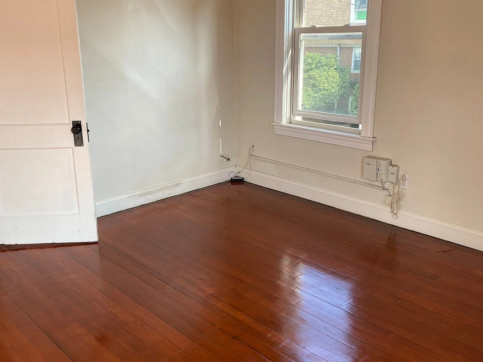 2 bedrooms with kitchen, living, bath and balcony,parking spaces — Photo 4
