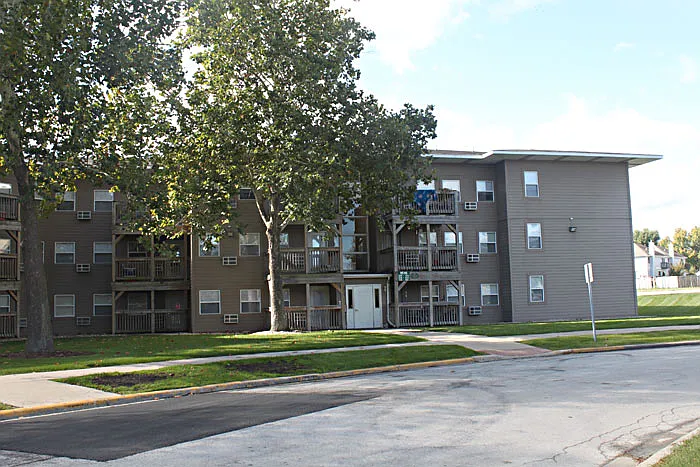 Aurora Heights Apartments — Photo 4