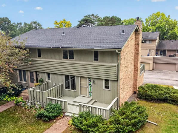 109 Windsor Ln, New Brighton, MN 55112