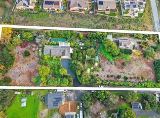 2360-2362 Lone Oak Ln, Vista, CA 92084