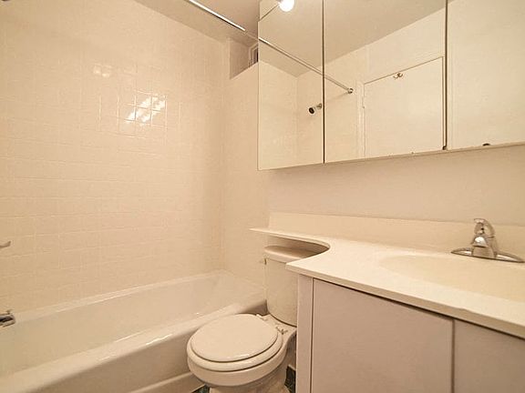5th image of 322 E 81st St APT 3RW