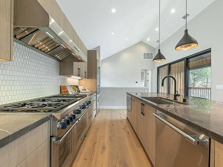 10085 SE River St — Photo 14
