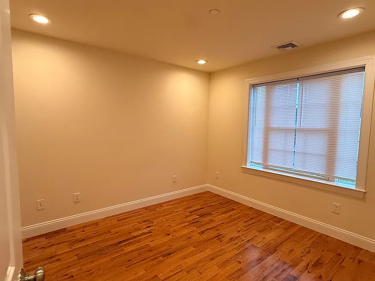 90 Ludlow St #2 — Photo 29