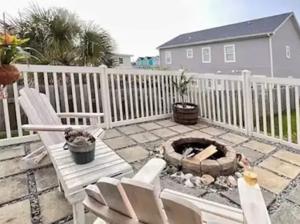 205 Barefoot Ln #C, Atlantic Beach, NC 28512