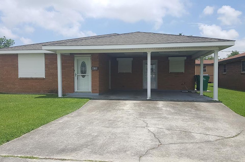 1st image of 479 Yew Dr