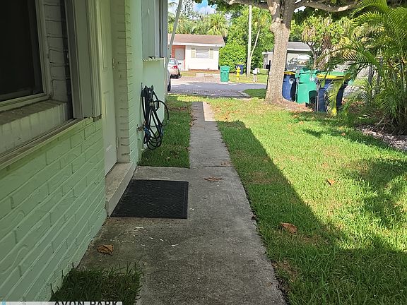 2nd image of 4901 SW 28th Ter