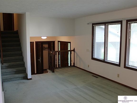 4th image of 818 Matthies Dr