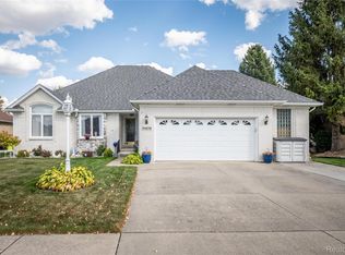 54676 Carnation Dr, Macomb, MI