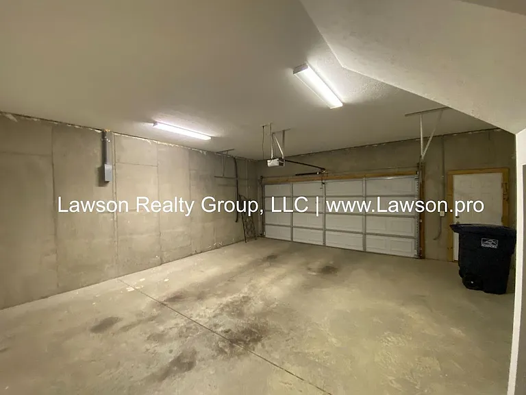 3800 Greenway Dr SW — Photo 35