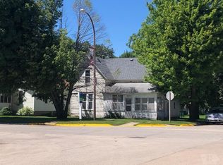 206 Main Ave S, Britt, IA 50423