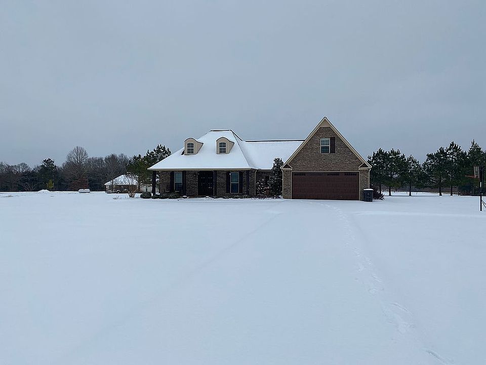 2nd image of 686 Birmingham Ridge Rd