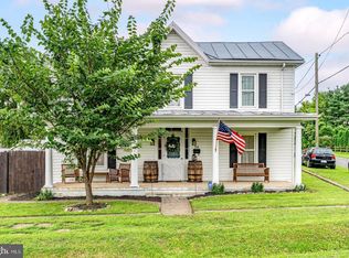 114 2nd St, Shenandoah, VA 22849